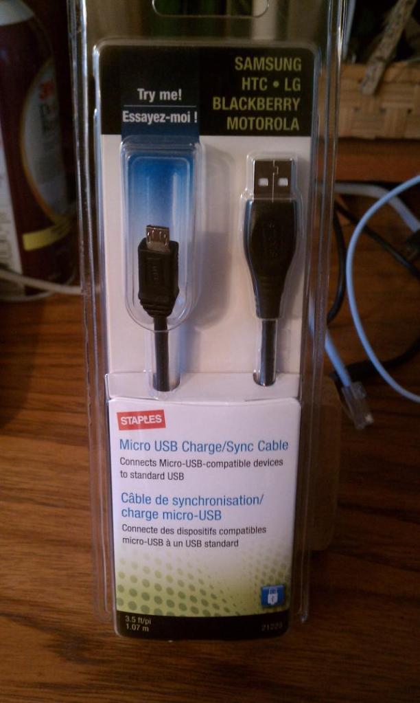 Staples USB handy packaging